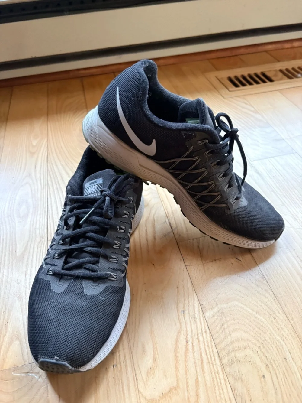 Nike Zoom Pegasus 32 Women’s reflective shoe - Picture 2 of 4